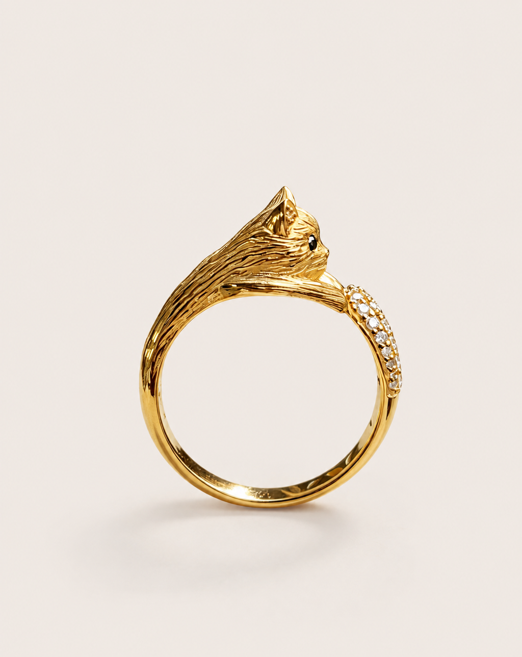 Custom 18K Gold Pet Cat Ring with Natural Diamonds | Bespoke Moment