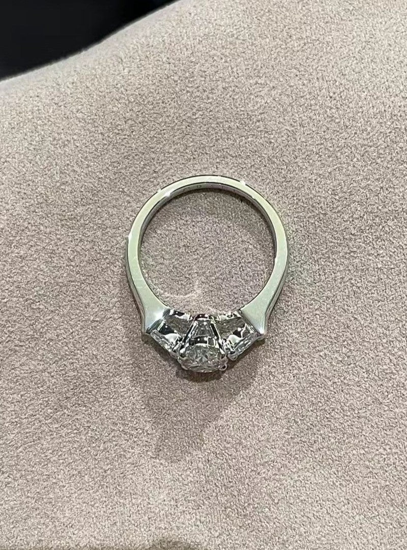 1ct Diamond - Engagement Ring | Bespoke Moment