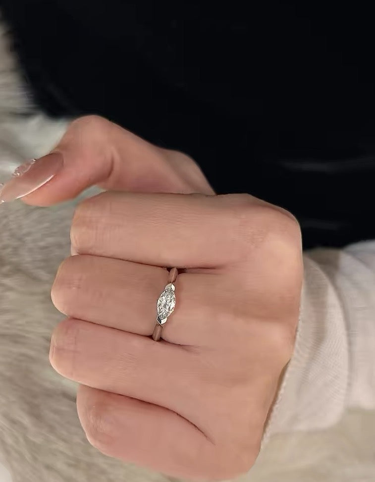 18K gold - 0.5ct marquise-cut lab grown diamond | Bespoke Moment