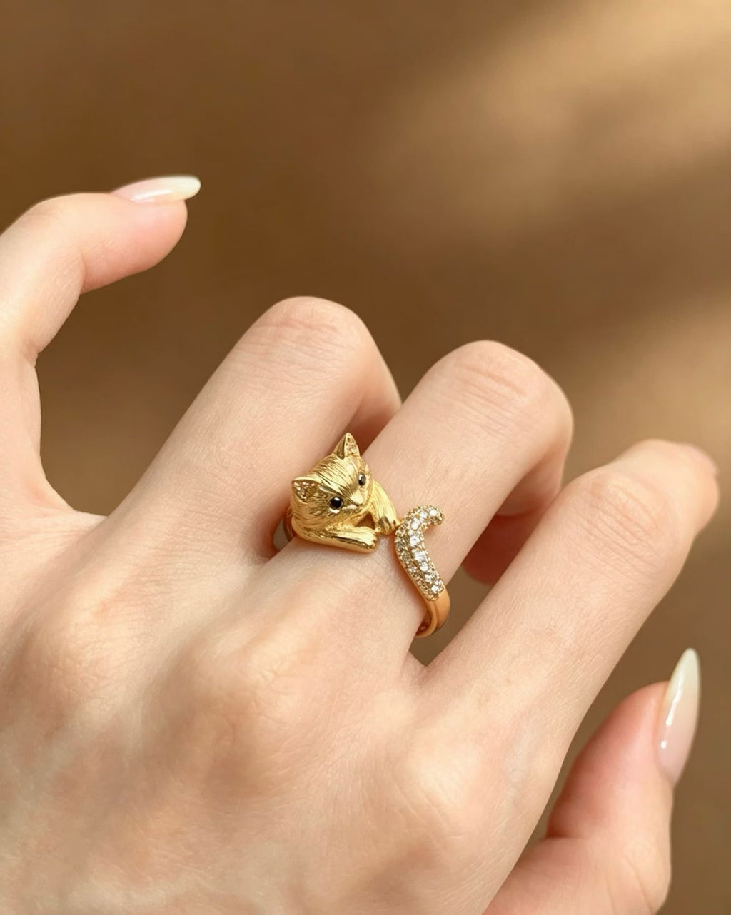 Custom 18K Gold Pet Cat Ring with Natural Diamonds | Bespoke Moment